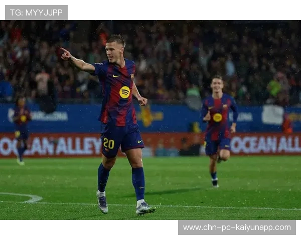 巴萨在训练中强化中场防守站位，避免被反击打穿