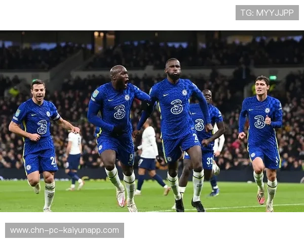 国际米兰—帕尔米耶里抢点头球建功