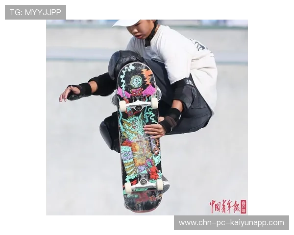 滑板高手极限空翻动作成功落地：无畏挑战，超越极限